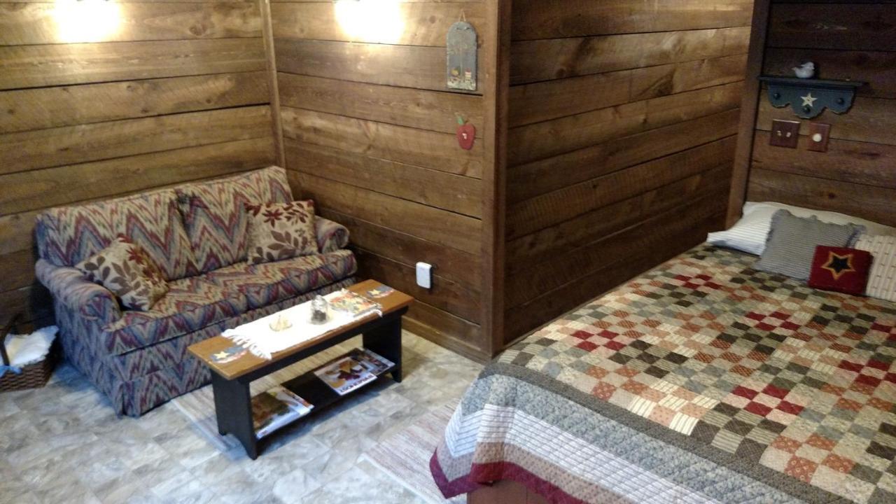 Apple Bin Inn Willow Street Екстериор снимка